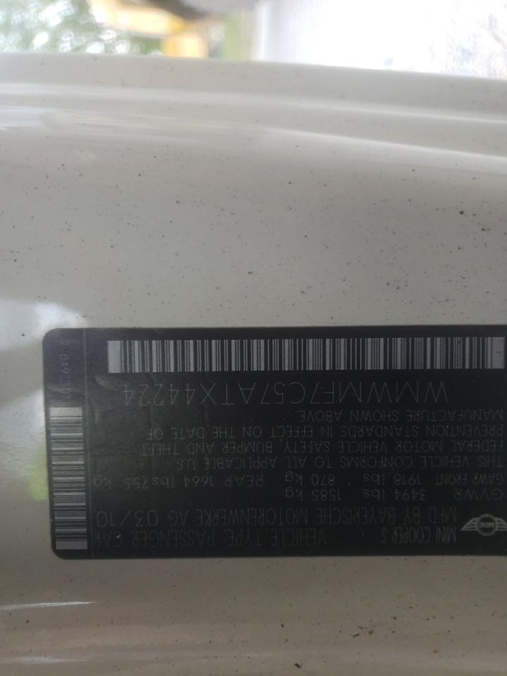 Photo 10 from auction – 2010 MINI COOPER S with VIN WMWMF7C57ATX44224