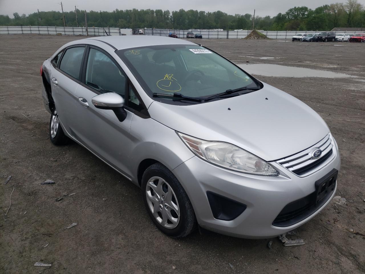 FORD FIESTA SE 2013 with VIN 3FADP4BJ7DM204765 - Photo from auction