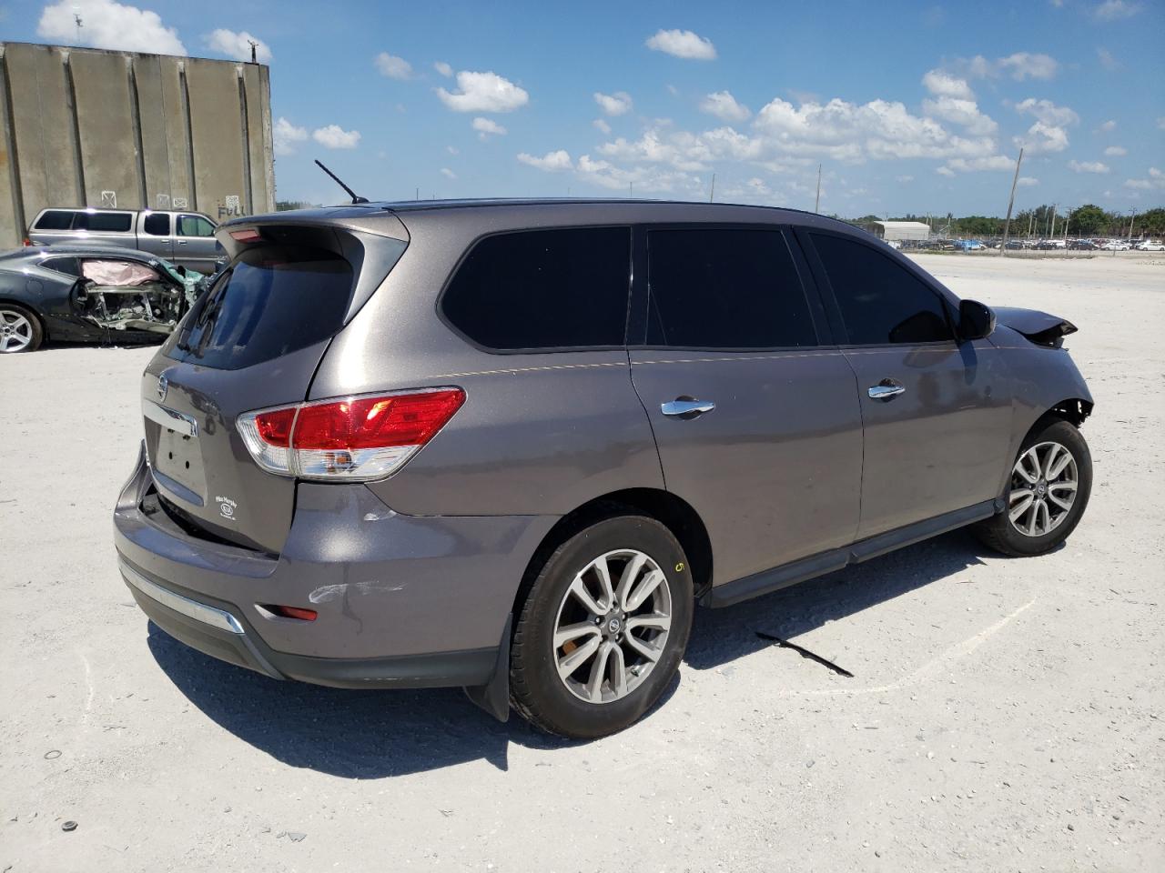 Photo 4 from auction – 2014 NISSAN PATHFINDER with VIN 5N1AR2MN9EC710897