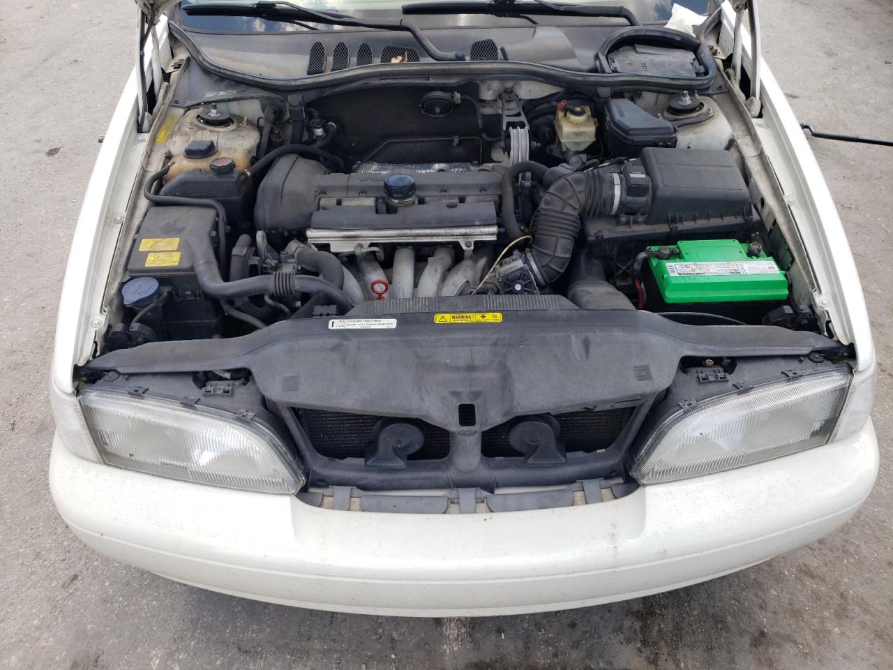 Photo 7 from auction – 2000 VOLVO S70 BASE with VIN YV1LS61J8Y2662047