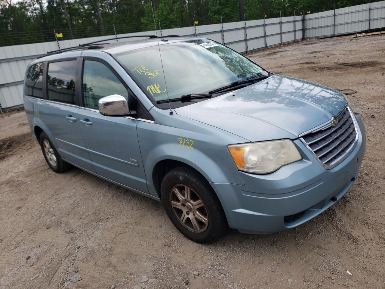 CHRYSLER TOWN & COU 2008 with VIN 2A8HR54P68R791903 - Photo from auction