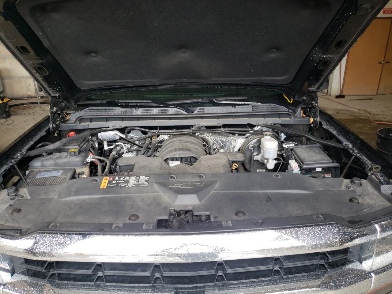 Photo 7 from auction – 2018 CHEVROLET silverado with VIN 1GCUKREC2JF162231