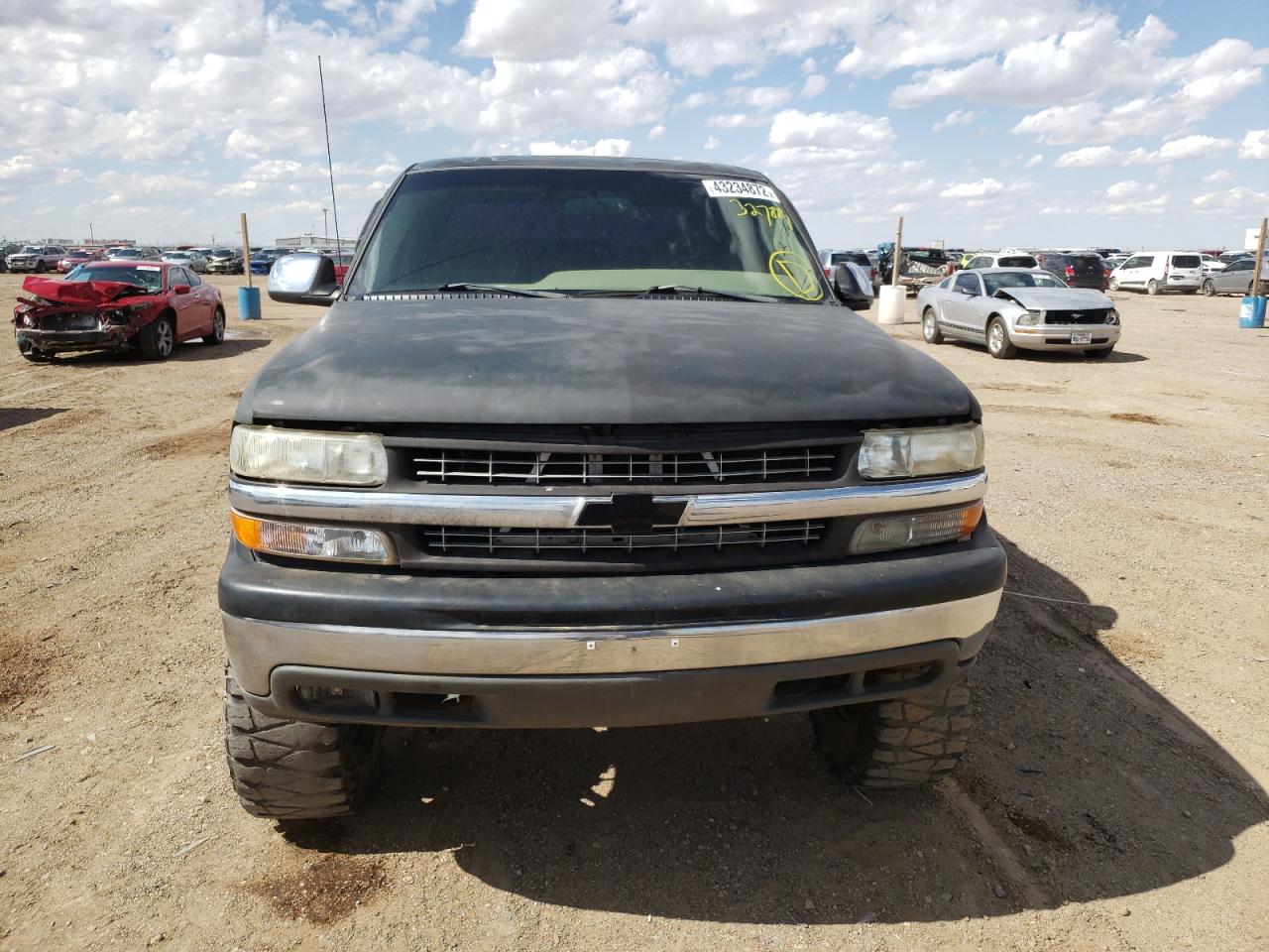 Photo 9 from auction – 2000 CHEVROLET SILVERADO with VIN 2GCEK19T0Y1327887