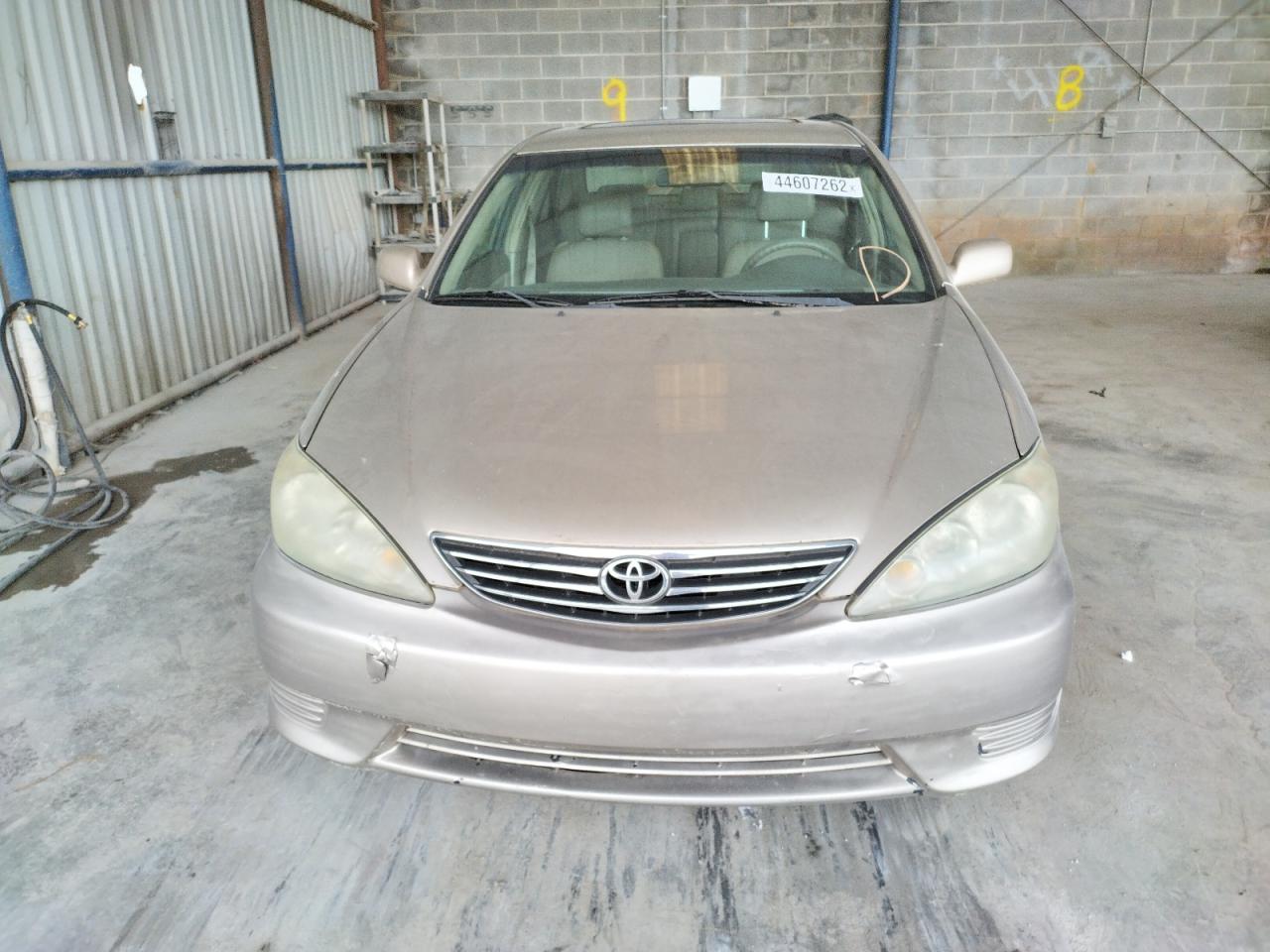 Photo 9 from auction – 2005 TOYOTA CAMRY LE with VIN 4T1BE32K65U042453