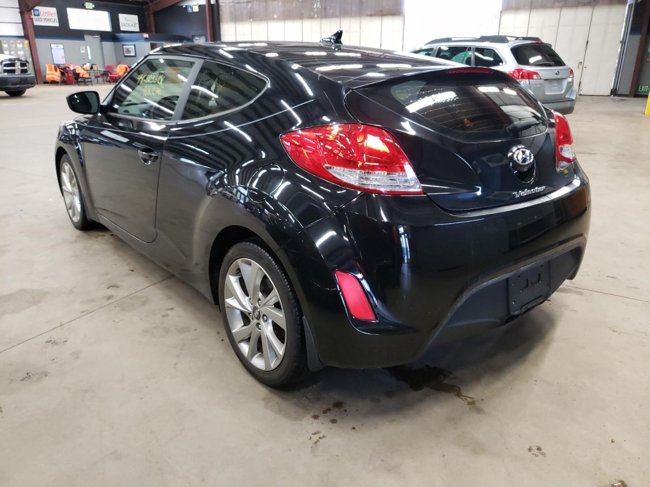 Photo 3 from auction – 2016 HYUNDAI VELOSTER with VIN KMHTC6AD6GU273841