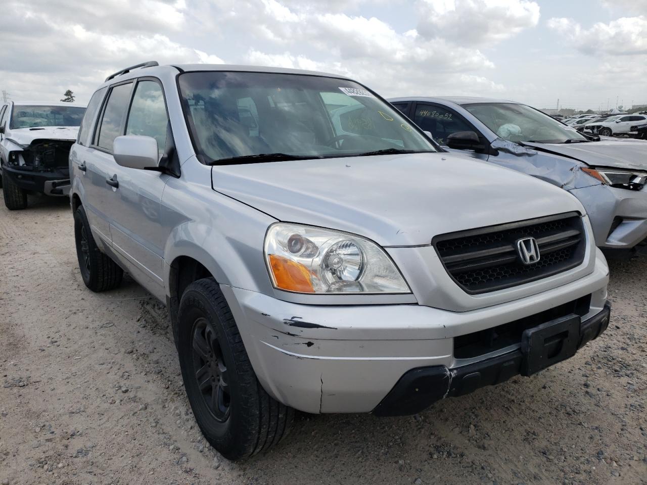 HONDA PILOT EX 2004 with VIN 2HKYF18434H608666 - Photo from auction