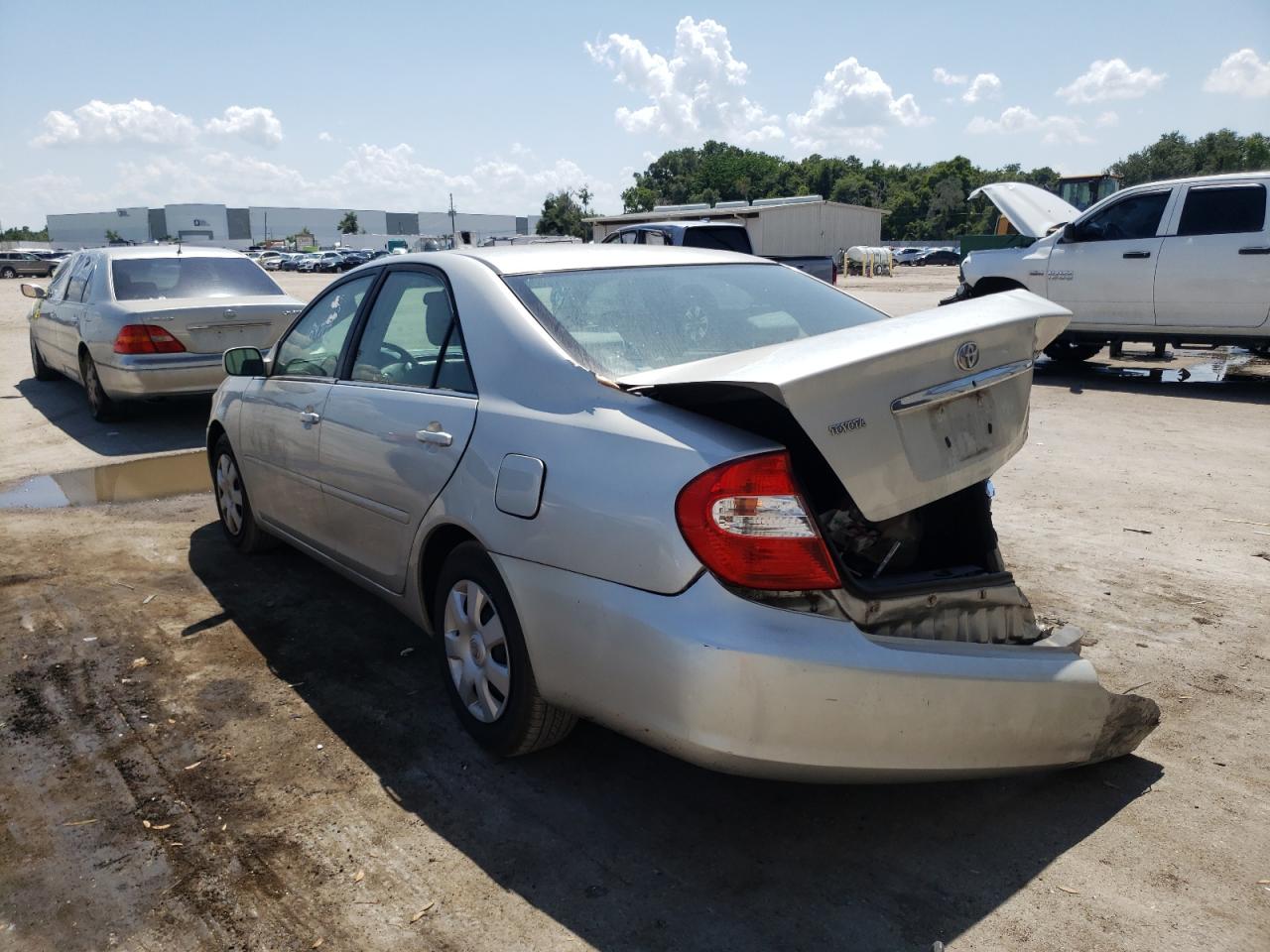 Photo 3 from auction – 2003 TOYOTA CAMRY LE with VIN 4T1BE32K83U772782