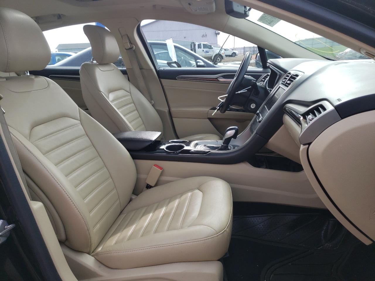 Photo 5 from auction – 2013 FORD FUSION SE with VIN 3FA6P0LU2DR302549