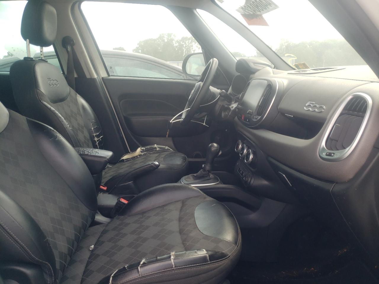 Photo 5 from auction – 2018 FIAT 500L POP with VIN ZFBCFAAH4JZ041723