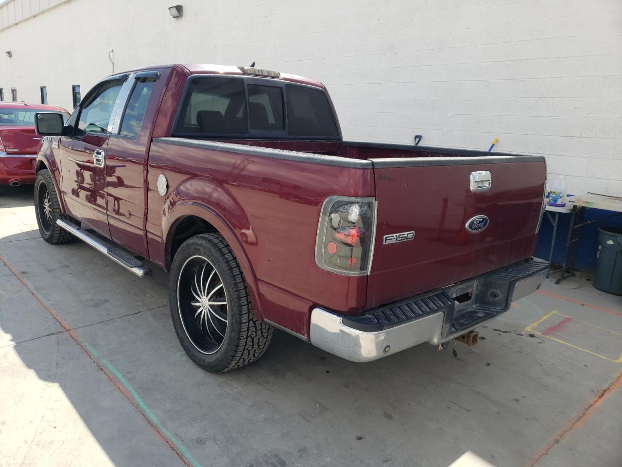 Photo 3 from auction – 2005 FORD F150 with VIN 1FTRX12555KC38827