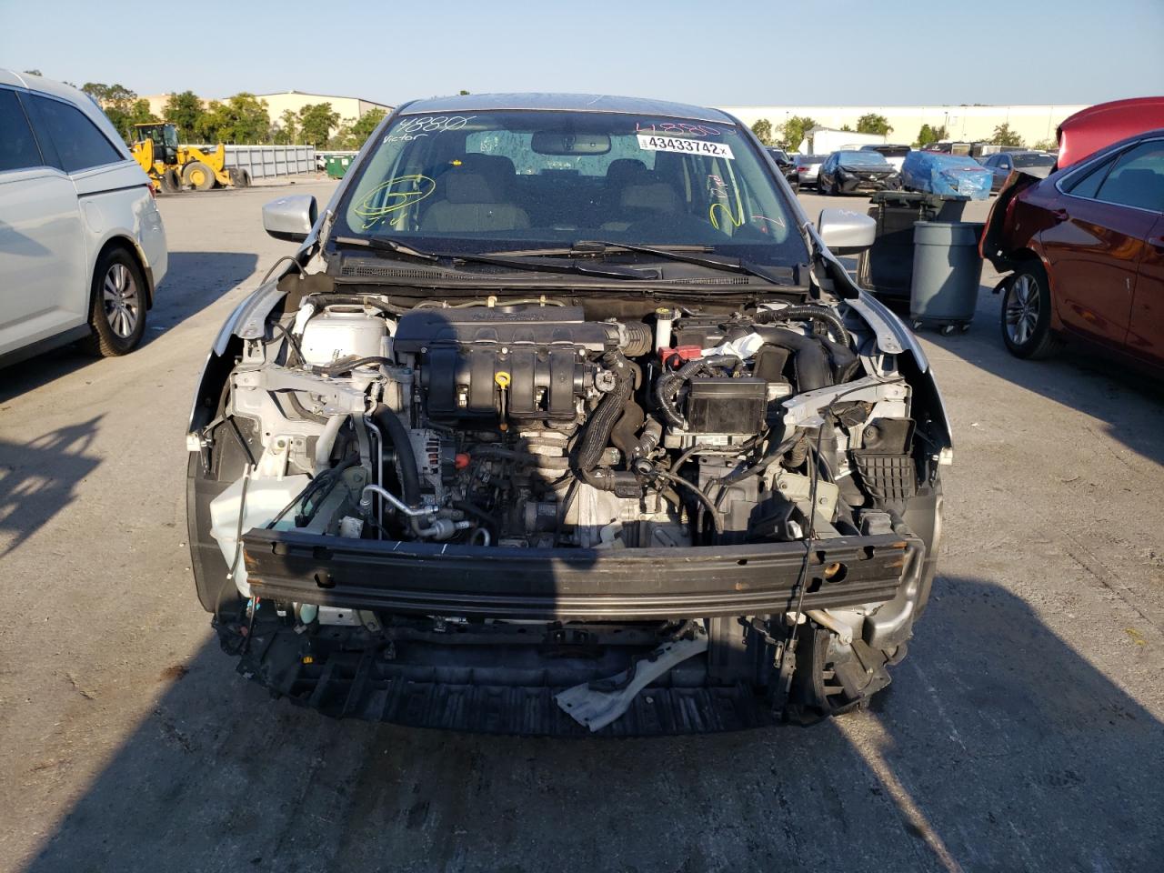 Photo 9 from auction – 2015 NISSAN SENTRA S with VIN 3N1AB7AP1FL685479