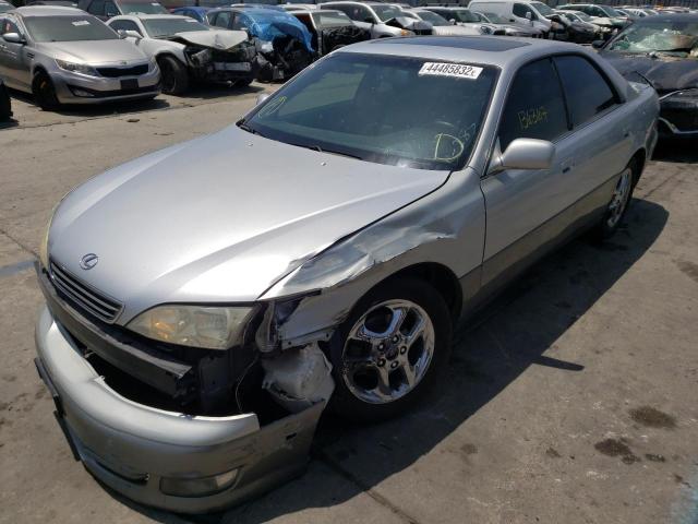 Photo 2 from auction – 2000 LEXUS ES 300 with VIN JT8BF28G6Y0255315