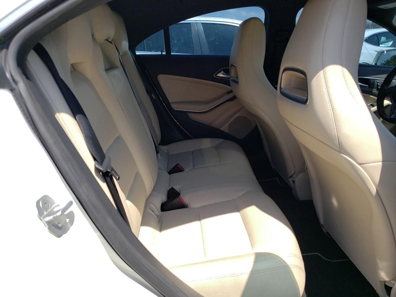 Photo 6 from auction – 2014 MERCEDES-BENZ CLA 250 with VIN WDDSJ4EB4EN158767