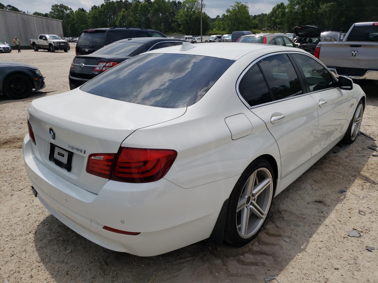 Photo 4 from auction – 2012 BMW 528 I with VIN WBAXG5C50CDW24986