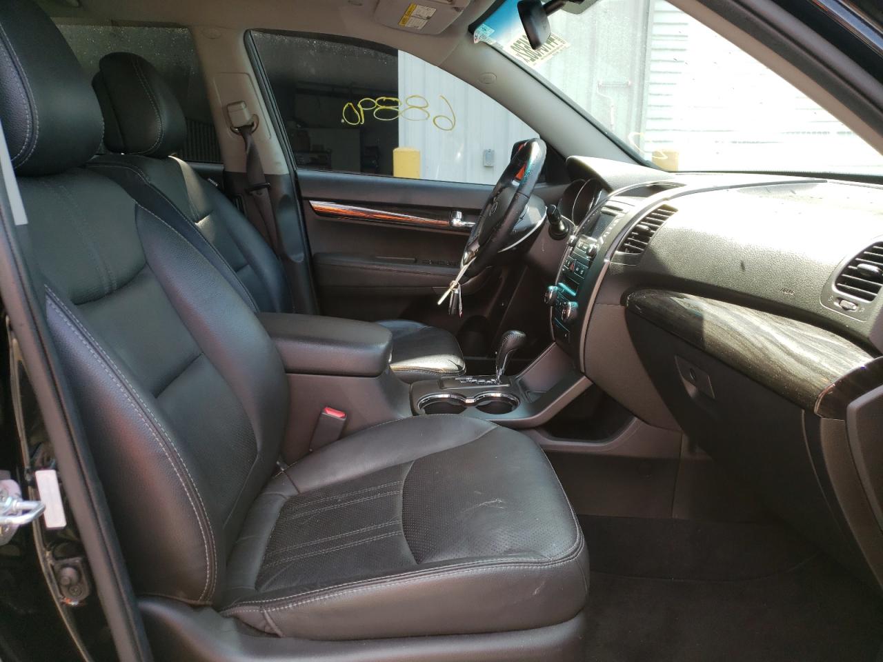 Photo 5 from auction – 2012 KIA SORENTO EX with VIN 5XYKU4A29CG265163