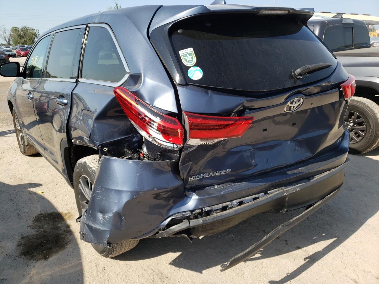 Photo 9 from auction – 2019 TOYOTA HIGHLANDER with VIN 5TDZZRFH8KS334095