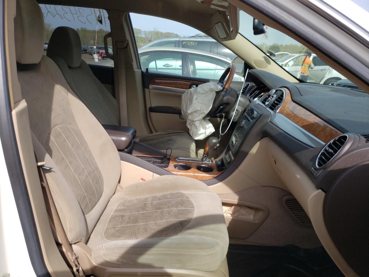 Photo 5 from auction – 2010 BUICK ENCLAVE CX with VIN 5GALRAED3AJ105987