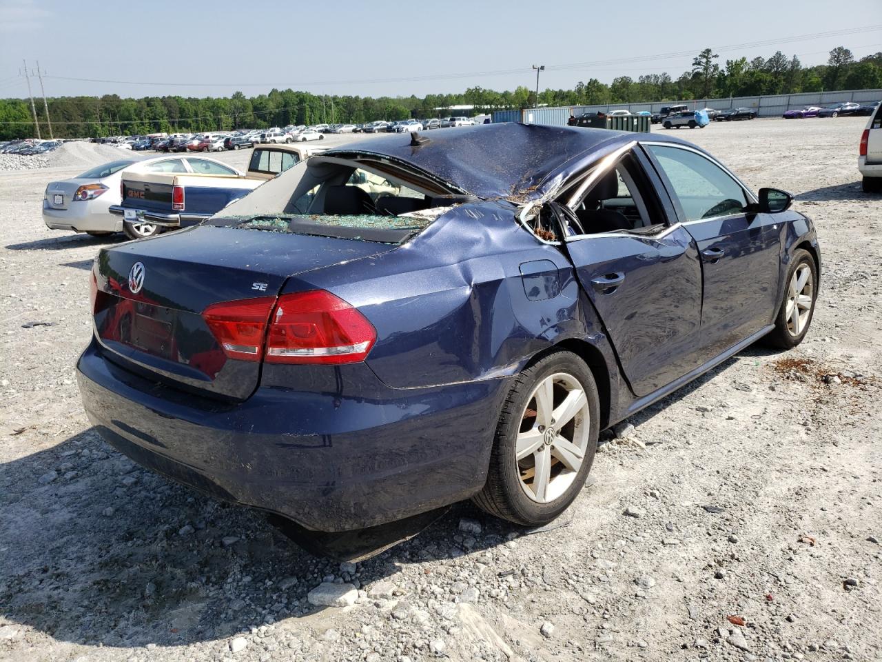 Photo 4 from auction – 2012 VOLKSWAGEN PASSAT SE with VIN 1VWBP7A38CC031289