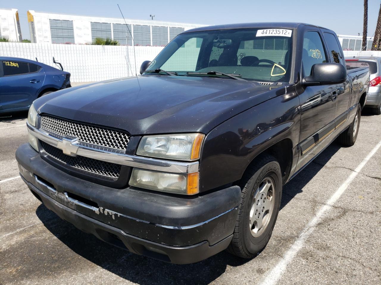 Photo 2 from auction – 2004 CHEVROLET SILVERADO with VIN 1GCEC19T54E387797
