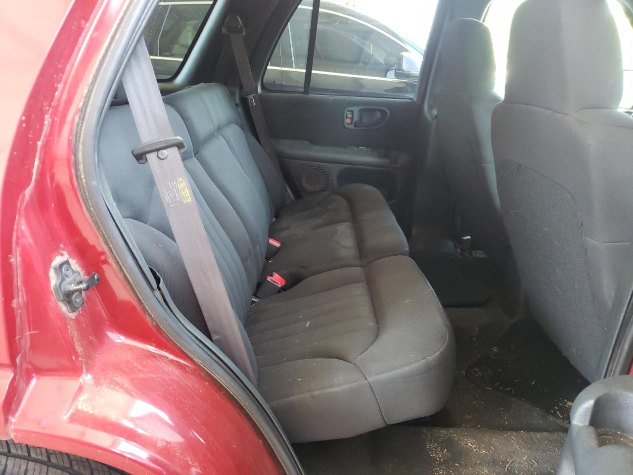 Photo 6 from auction – 2004 CHEVROLET BLAZER with VIN 1GNCS13X34K121497