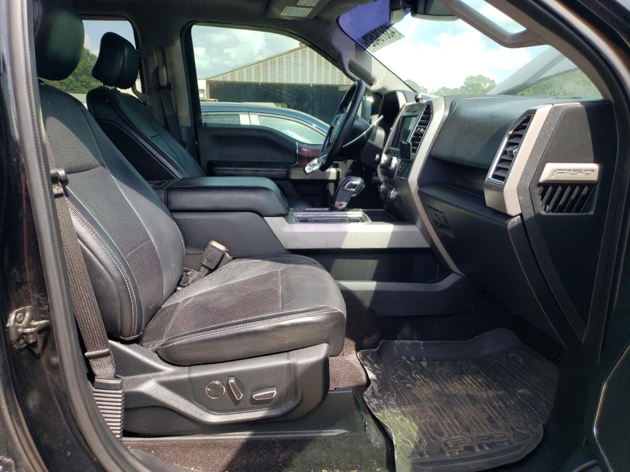 Photo 5 from auction – 2016 FORD F150 SUPER with VIN 1FTEW1EG0GFA46015