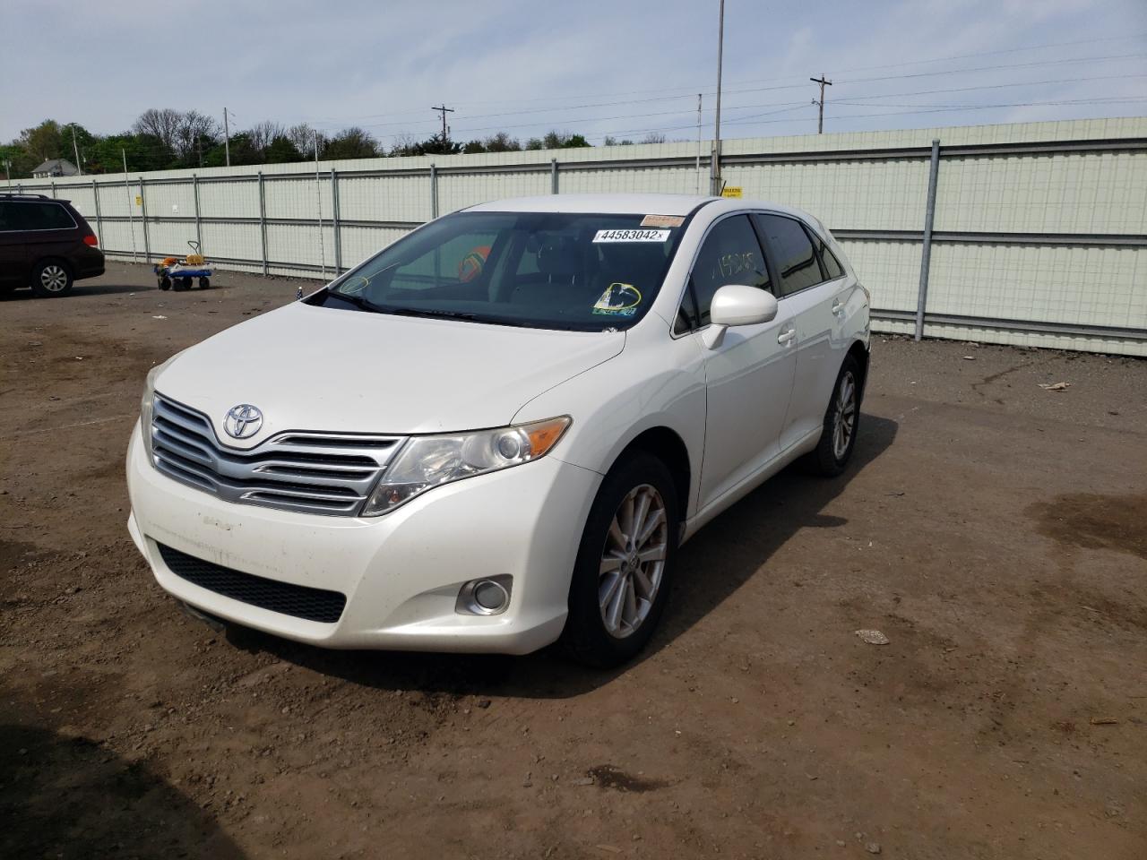 Photo 2 from auction – 2010 TOYOTA VENZA with VIN 4T3ZA3BB3AU035052