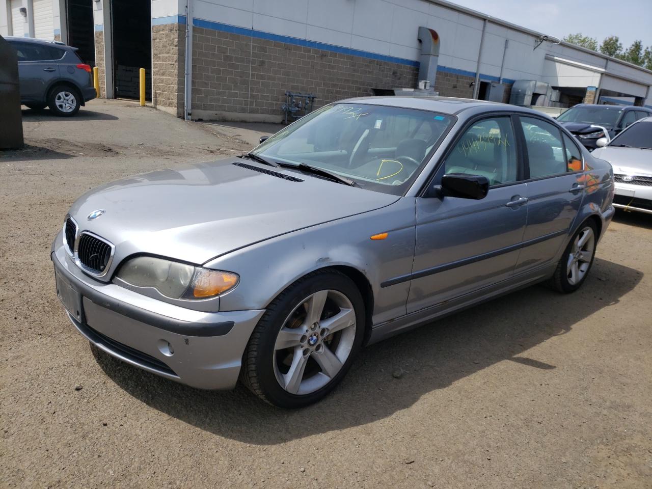 Photo 2 from auction – 2004 BMW 325 I with VIN WBAET37404NJ84059