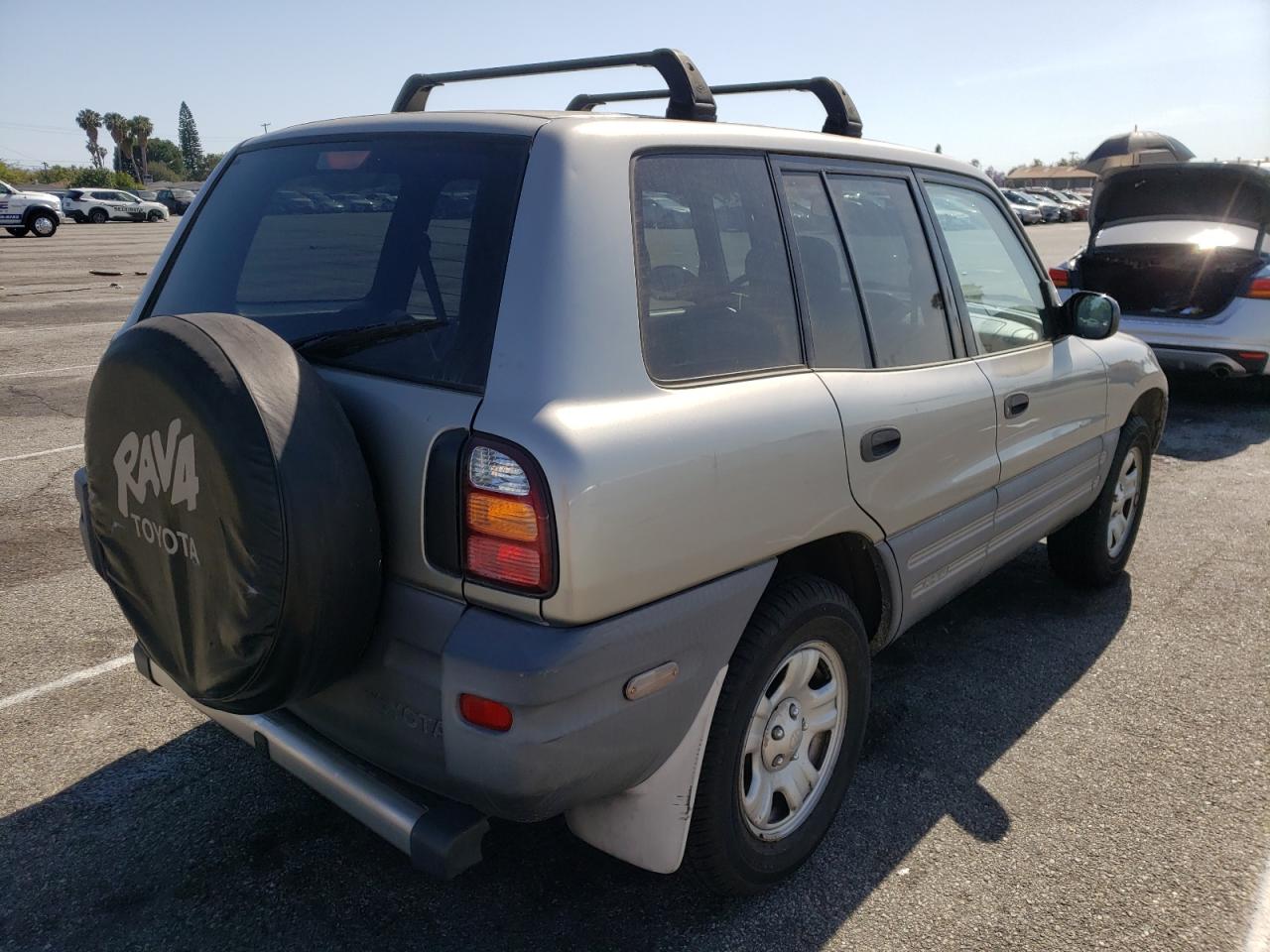 Photo 4 from auction – 1999 TOYOTA RAV4 with VIN JT3GP10V2X0038811
