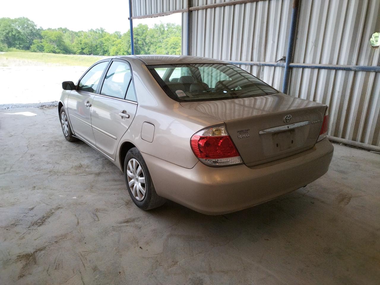 Photo 3 from auction – 2005 TOYOTA CAMRY LE with VIN 4T1BE32K65U042453