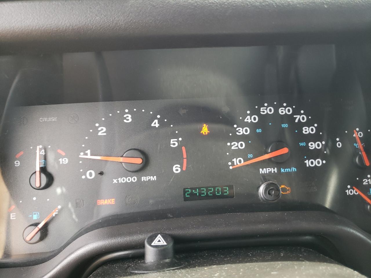 Photo 8 from auction – 2002 JEEP WRANGLER / with VIN 1J4FA49S62P720331