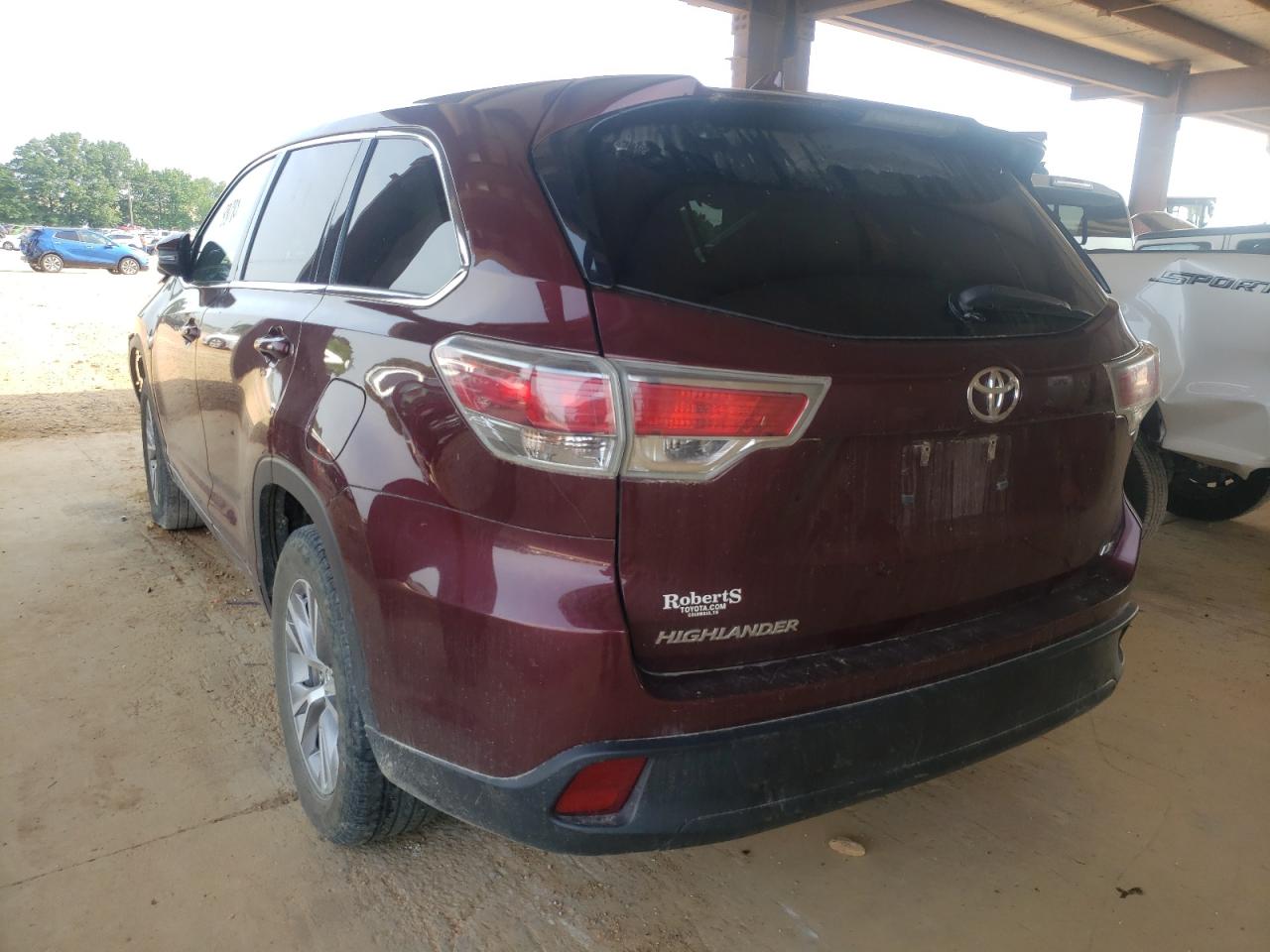 Photo 3 from auction – 2015 TOYOTA HIGHLANDER with VIN 5TDZKRFH5FS078430