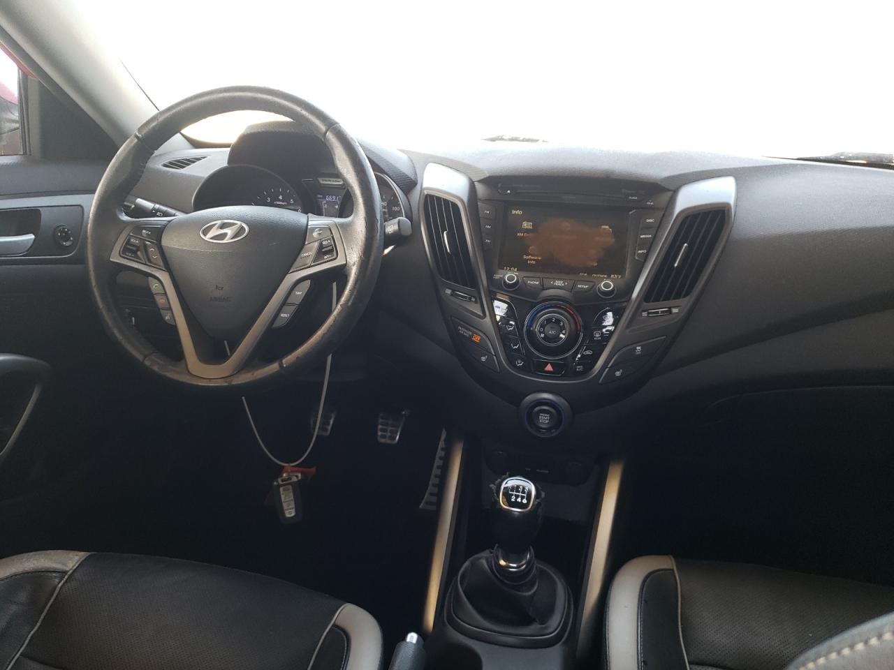 Photo 9 from auction – 2013 HYUNDAI VELOSTER T with VIN KMHTC6AE3DU129166