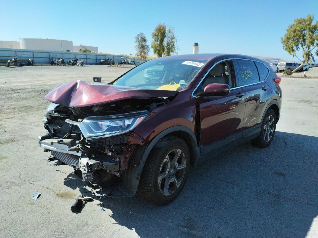 Photo 2 from auction – 2017 HONDA CR-V EX with VIN 7FARW1H54HE042104