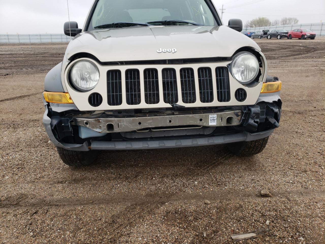 Photo 9 from auction – 2005 JEEP LIBERTY SP with VIN 1J4GL48K05W692293