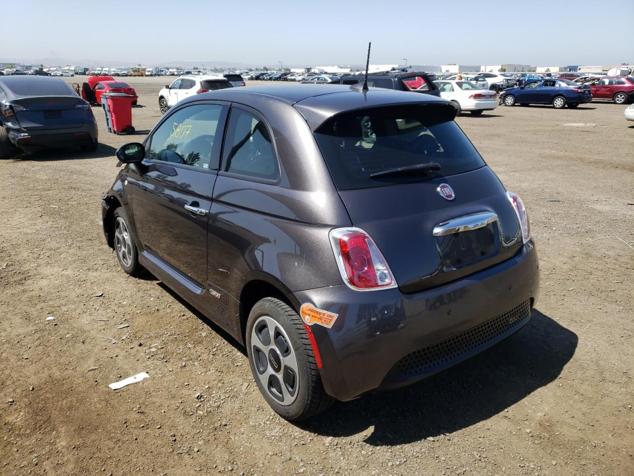 Photo 3 from auction – 2018 FIAT 500 ELECTR with VIN 3C3CFFGE2JT377454