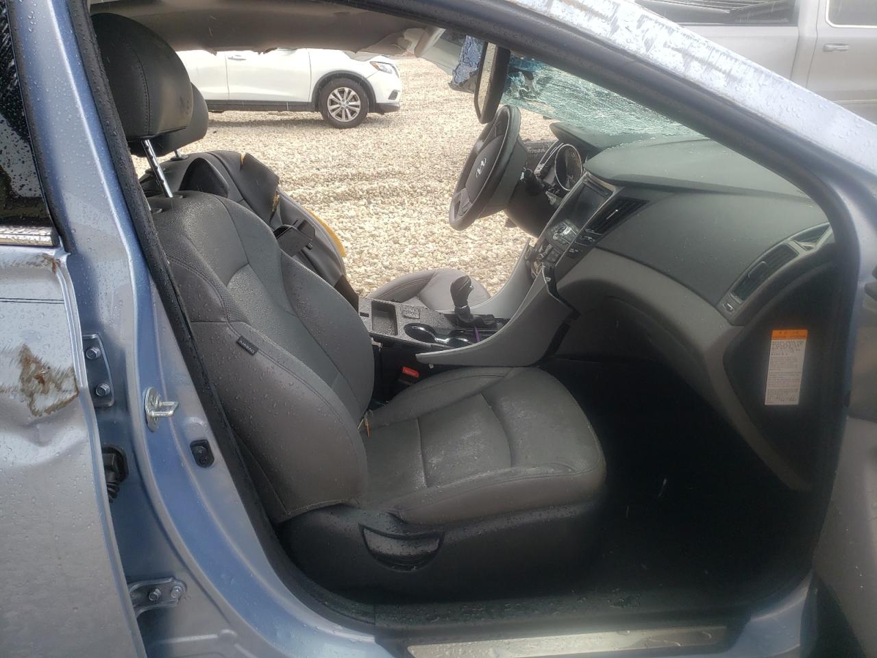 Photo 5 from auction – 2014 HYUNDAI SONATA HYB with VIN KMHEC4A45EA103479