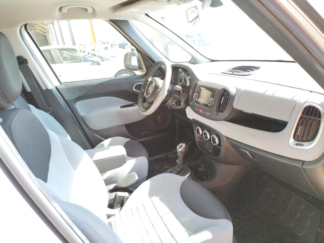 Photo 5 from auction – 2014 FIAT 500L EASY with VIN ZFBCFABH3EZ027803