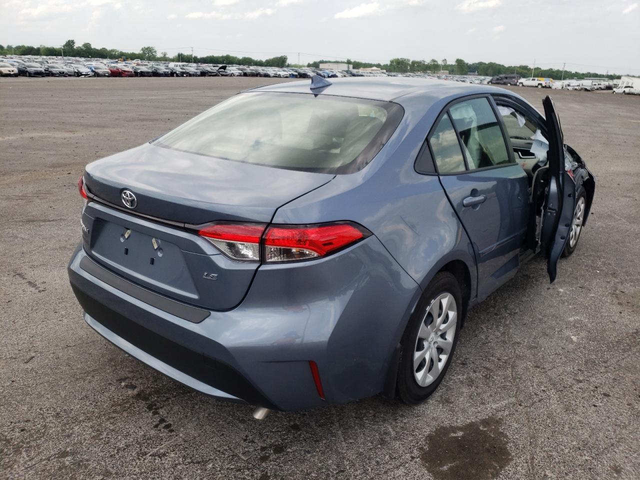 Photo 4 from auction – 2022 TOYOTA COROLLA LE with VIN JTDEPMAE7N3000571