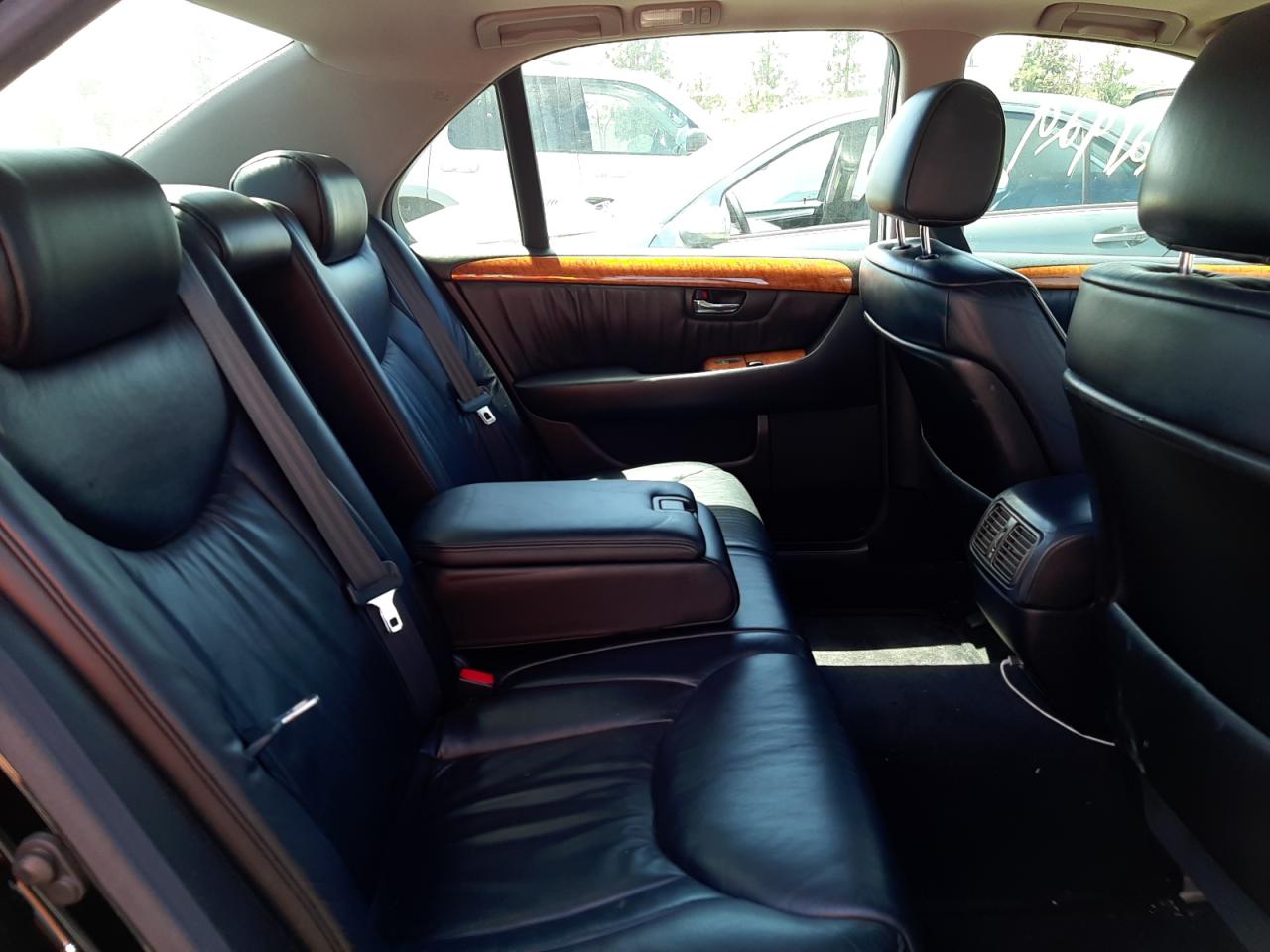 Photo 6 from auction – 2001 LEXUS LS 430 with VIN JTHBN30F810003843