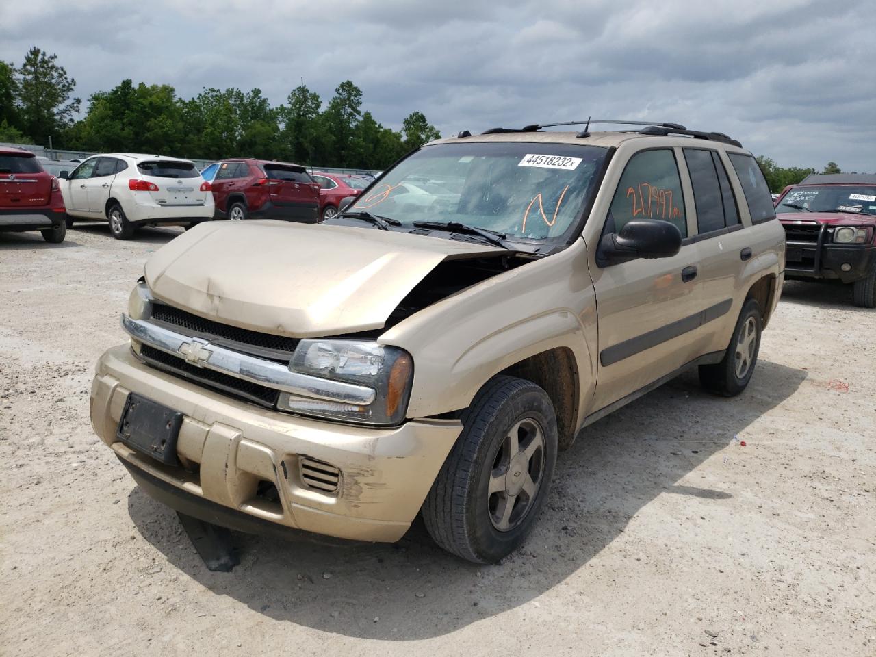 Photo 2 from auction – 2005 CHEVROLET TRAILBLAZE with VIN 1GNDS13S152357205