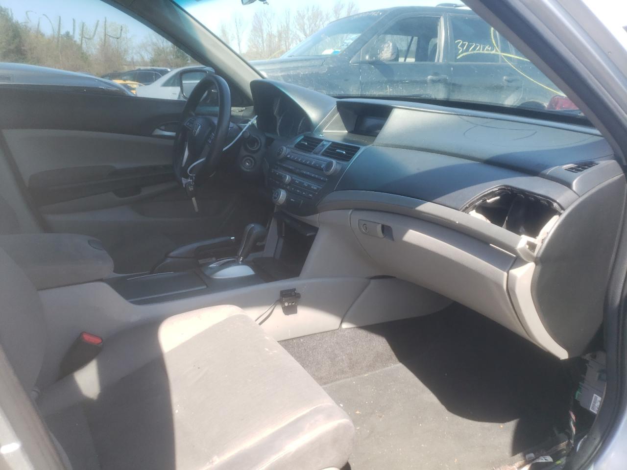 Photo 5 from auction – 2012 HONDA ACCORD LX with VIN 1HGCP2F38CA131070