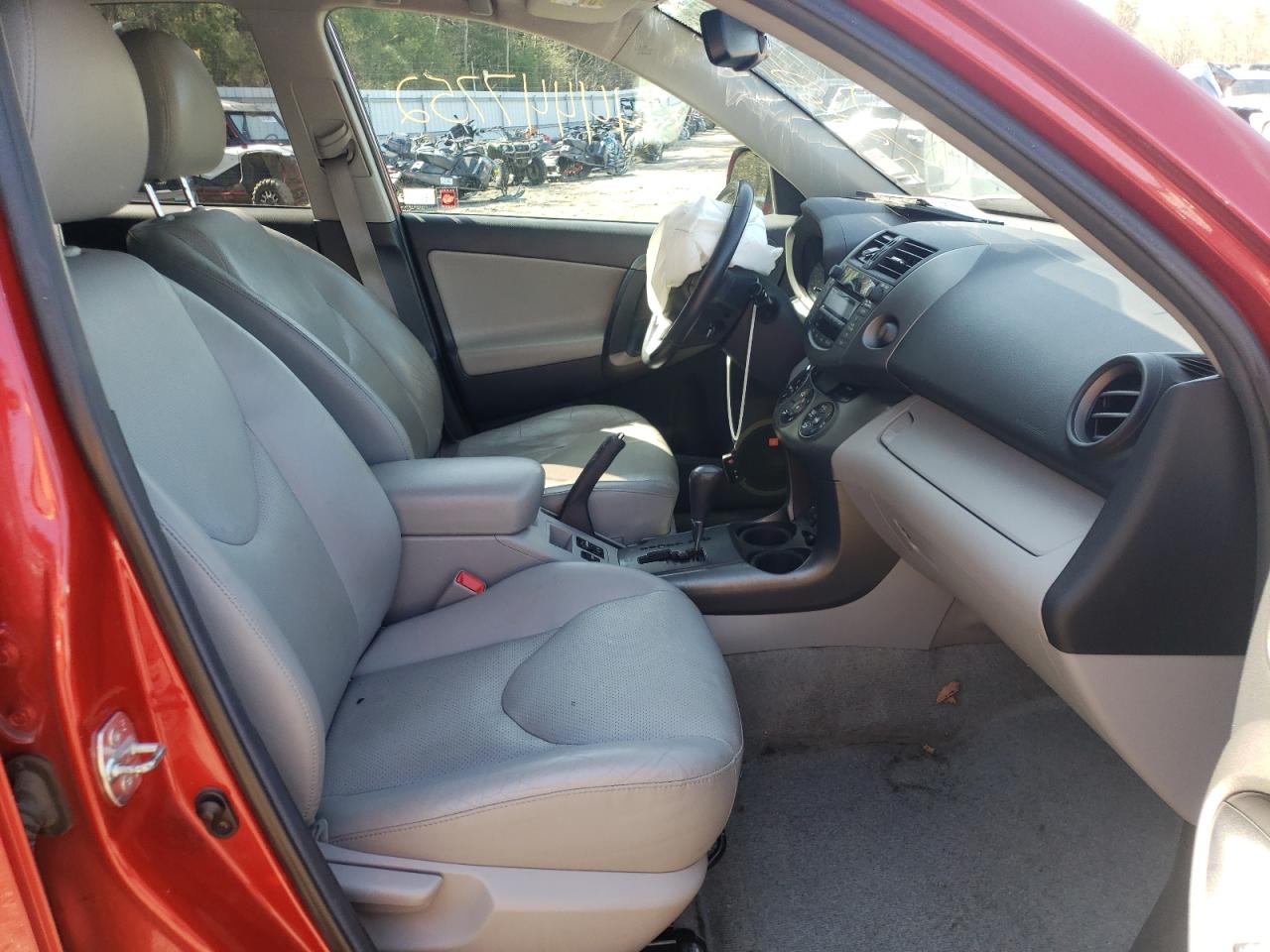 Photo 5 from auction – 2010 TOYOTA RAV4 LIMIT with VIN 2T3DF4DV8AW044001