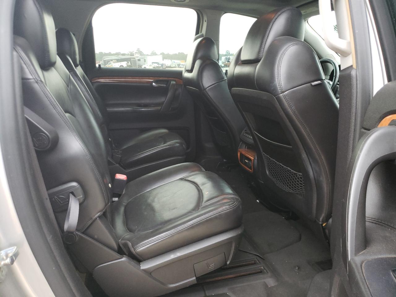 Photo 6 from auction – 2007 SATURN OUTLOOK XR with VIN 5GZER23747J143908