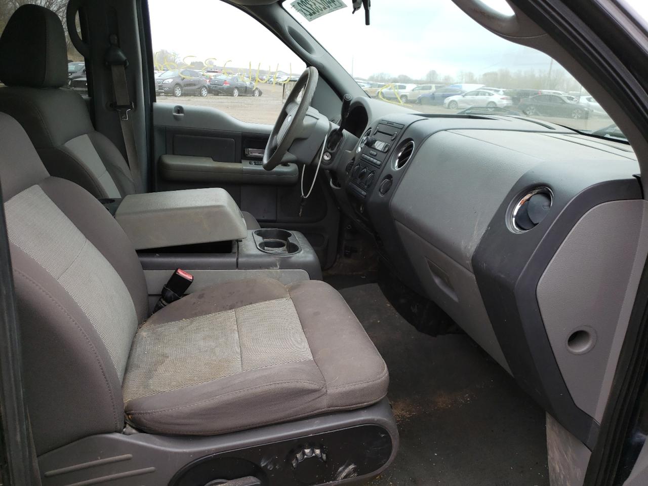 Photo 5 from auction – 2005 FORD F150 SUPER with VIN 1FTRW14W25FB48696
