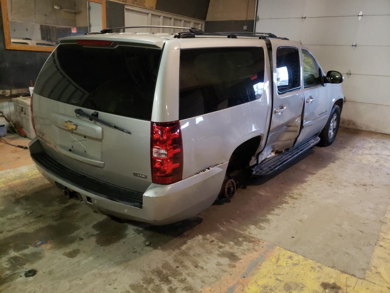 Photo 4 from auction – 2007 CHEVROLET SUBURBAN K with VIN 3GNFK16317G144164