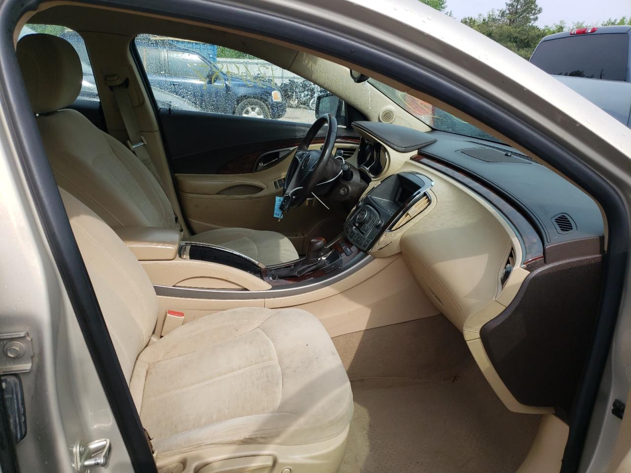 Photo 5 from auction – 2011 BUICK LACROSSE C with VIN 1G4GA5EC2BF323912