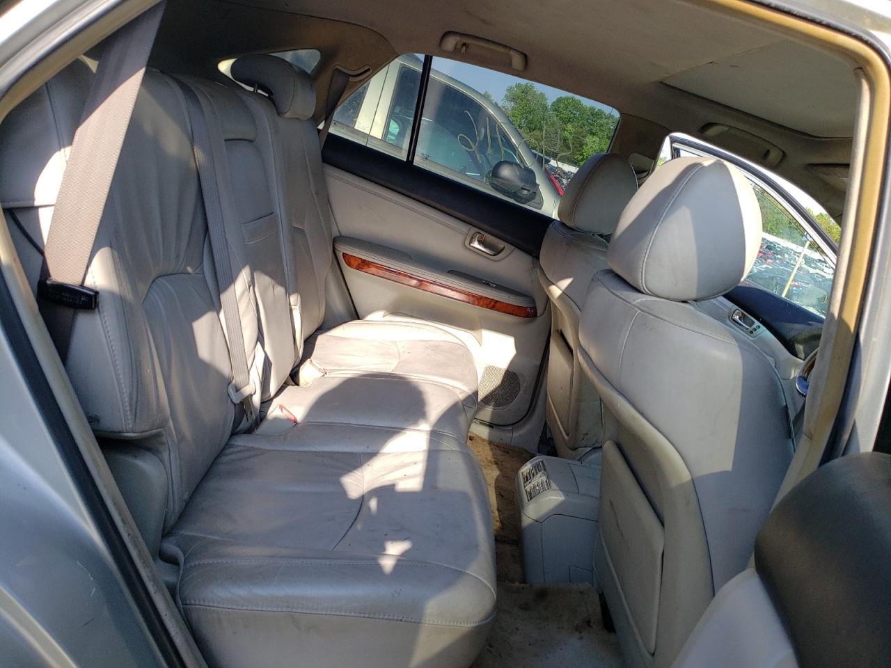 Photo 6 from auction – 2005 LEXUS RX 330 with VIN 2T2GA31U55C027203