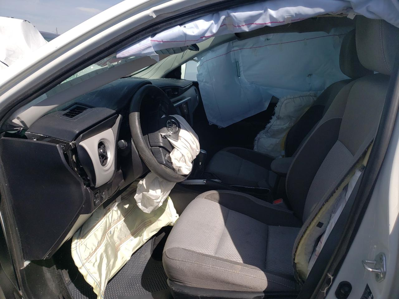 Photo 5 from auction – 2018 TOYOTA COROLLA L with VIN 5YFBURHE2JP740349