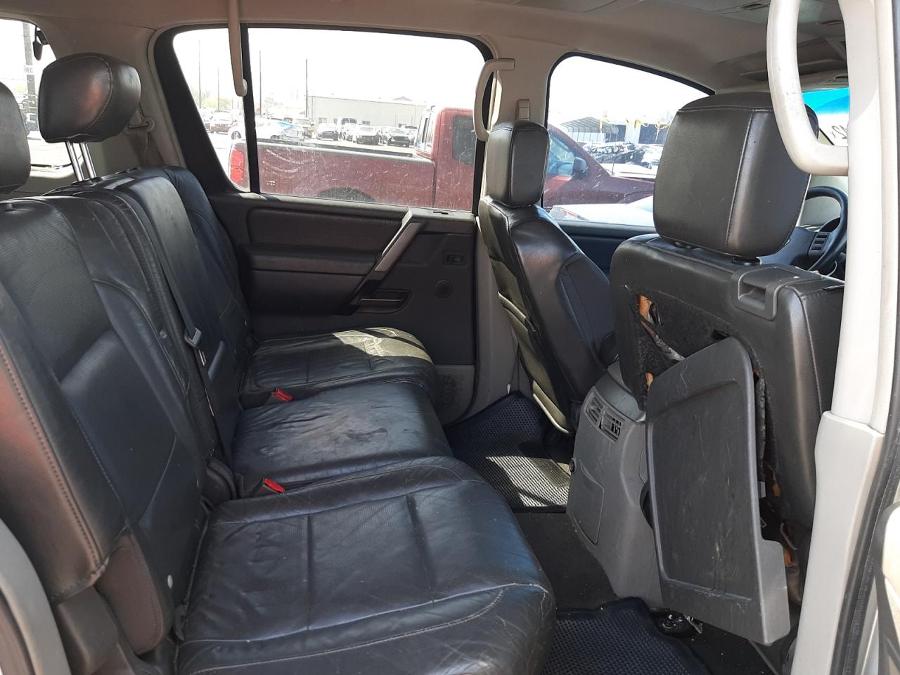 Photo 6 from auction – 2004 NISSAN ARMADA SE with VIN 5N1AA08B44N711986