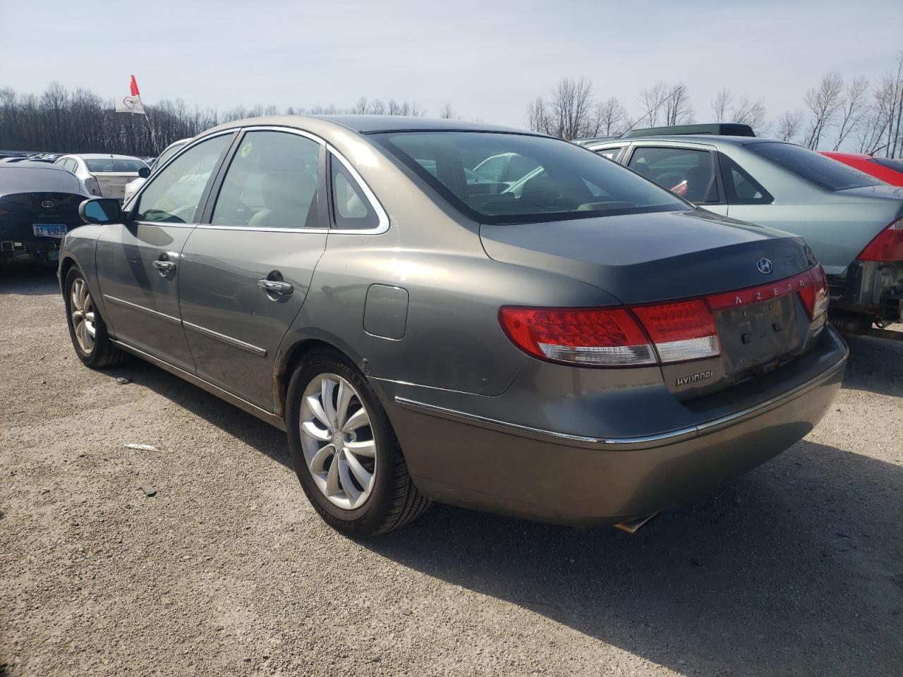 Photo 3 from auction – 2006 HYUNDAI AZERA SE with VIN KMHFC46F96A061284